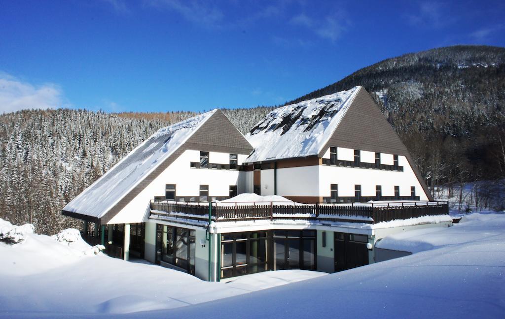 Junges Hotel Annaberg Exteriör bild
